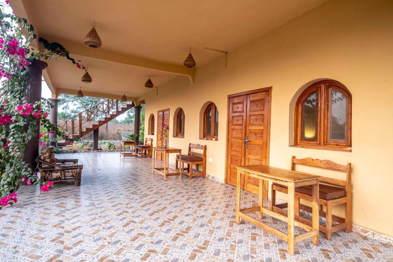 Mansa Musso Lodge Sanyang 外观 照片